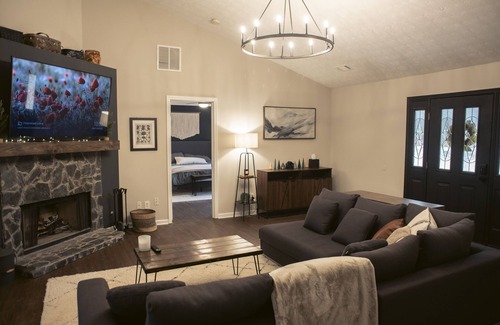 Fayetteville House | Charming Woodside Home nestled in nature.