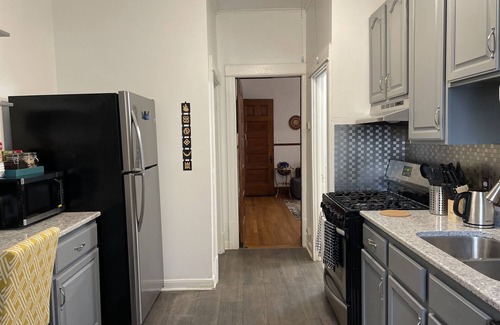 Summit Hill Apartment | Charmingly vintage 2BR near downtown - Unit 2