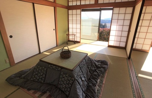 Uchinomaki House | Chartered 1 building A private villa where you c/Aso Kumamoto