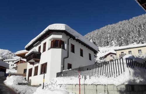 Ramosch Apartment | Chasa Nogler - Ferienwohnung