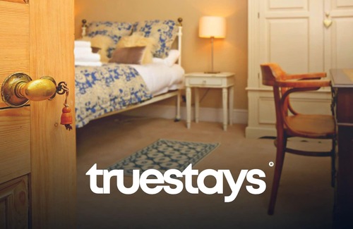 Rugeley Condo | Chaseley House | by Truestays ® Serviced Accommodation