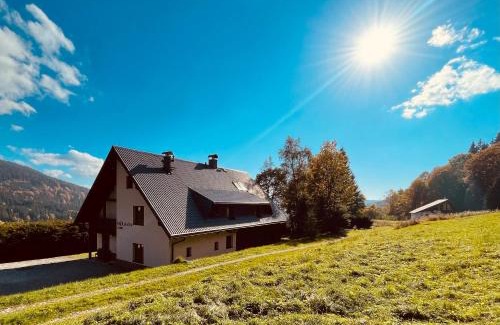 Kubova Hut House | Chata Boubín