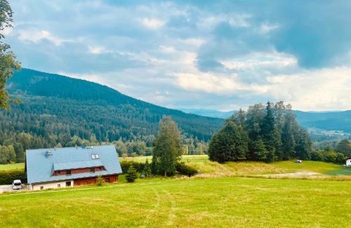 Kubova Hut House | Chata Boubín