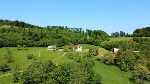 Banska Bystrica Ski Chalet | Chata Holý Vrch - oáza kľudu a pokoja