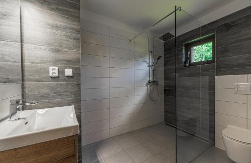 Stara Lesna Ski Chalet | Chata Lesana