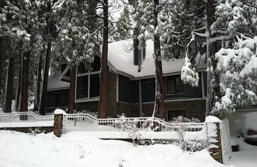 Lake Arrowhead House | Chateau Bernina. Prime Location! Large indoor Jacuzzi and Dry Sauna. Large Patio