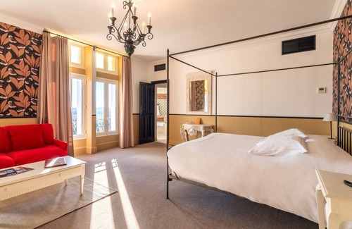 Chateauneuf-du-Pape Hotel | Chateau Des Fines Roches