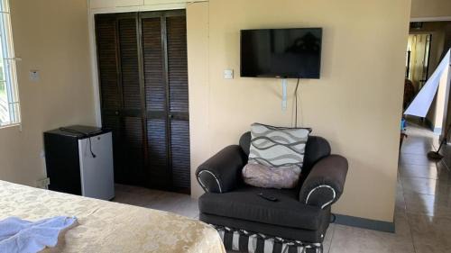 IronShore Estates Hotel | Chaudhry Second Floor Single Suite