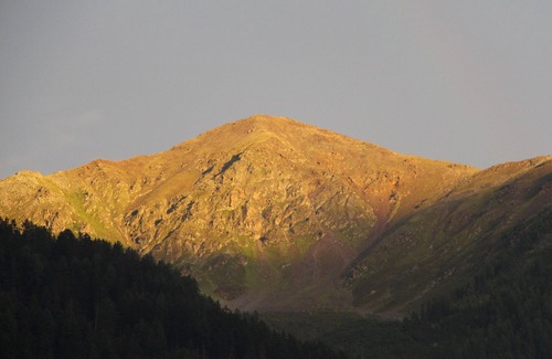 Tubre Apartment | Chavalatsch vacation apartment with stunning views of the mountains
