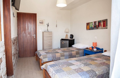 Kato Stalos Hotel | Cheap Twin Room 10 Meters from the Beach