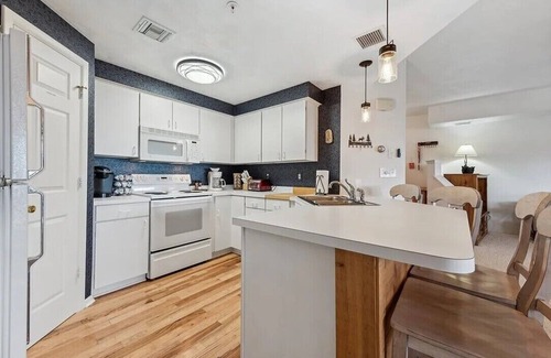 Seven Springs Condo | Check in Early! 3-bedroom condo in awesome Champion with AC, Wi-Fi, and Fun!