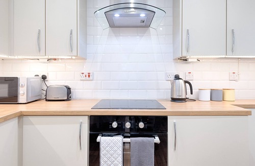 Cwmbrwla House | Check it out, Eatons house