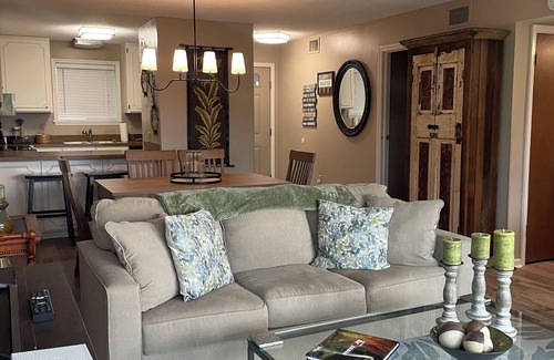 Fairfield Bay Condo | Check us out! Great Fall rates at 99.00 a night.