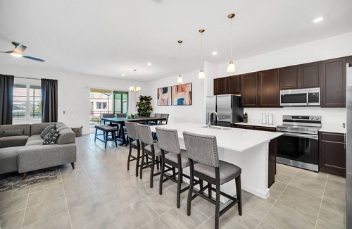 Campbell House | Cheerful 12 BR 11.5 BA Game Villa Sleep 25 near Disney