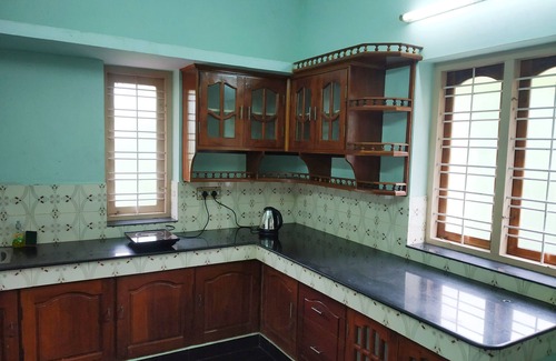 Neyyattinkara House | Cheerful 2-bd house near Trivandrum city.