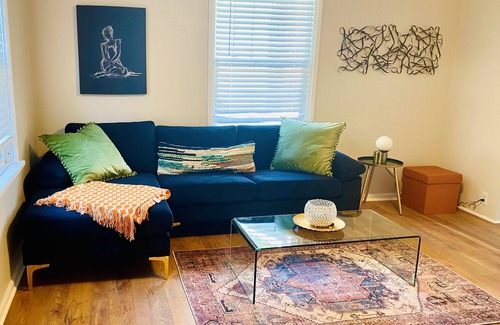 Garden District House | Cheerful 2-bedroom home w/a yard, walk downtown!