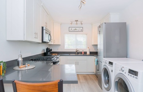 Old Towne House | Cheerful 2 Bedroom Steps to the Sand