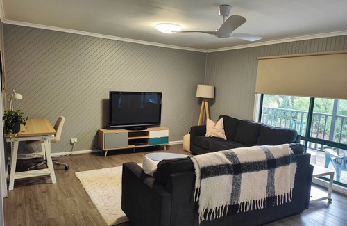 Loch Sport House | Cheerful 3 bedroom home close to beach and lake