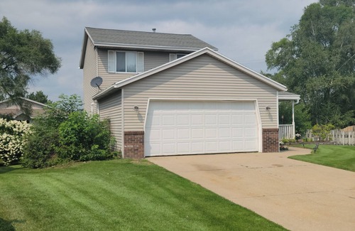 Grand Rapids House | Cheerful 3 bedroom residential home