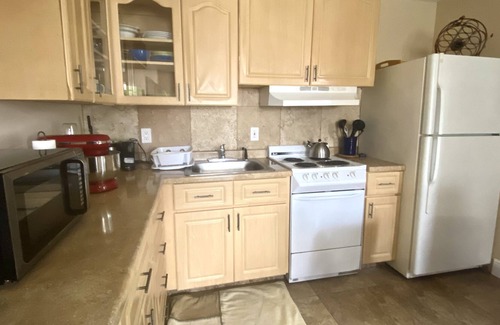 Morningside Cottage | Cheerful and charming cottage with free parking