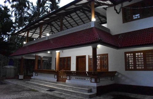 Sulthan Bathery Villa | Cheerful four bedroom villa with a patio in Waynad