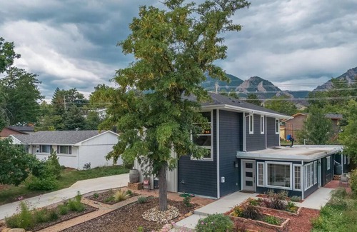 South Boulder House | Cheerful; modern home, steps from the mountains, shopping