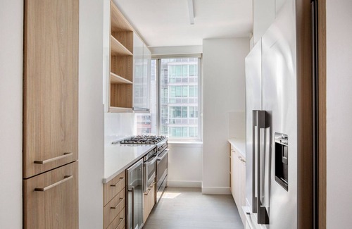 Lincoln Square Apartment | Cheery UES 2BR w/Gym & W/D, nr Riverside & Central Park, by Blueground