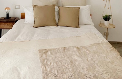 Alba Apartment | Chef's House - Within walking distance of downtown