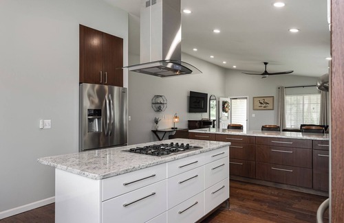 Lake Orion House | Chef's Kitchen, King Bed near GM Orion, Shops/Dining and Easy Access to Freeways