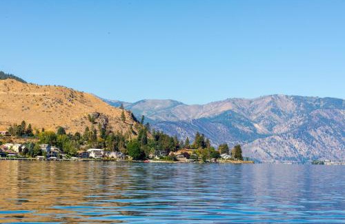 Chelan Apartment | Chelan Resort Suites - Lakeside Serenity #309