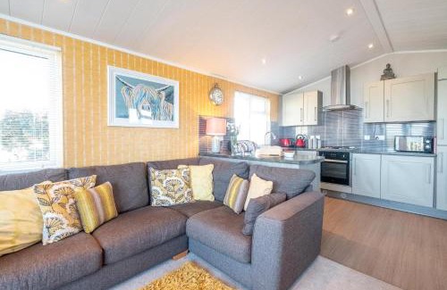 Leiston House | Chelsea Lodge - Aldeburgh Coastal Cottages