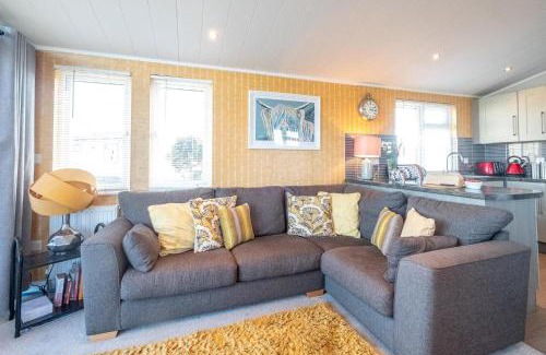 Leiston House | Chelsea Lodge - Aldeburgh Coastal Cottages