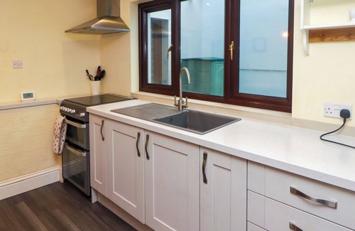 Pembroke Dock Cottage | CHERITON, pet friendly, character holiday cottage in Pembroke Dock