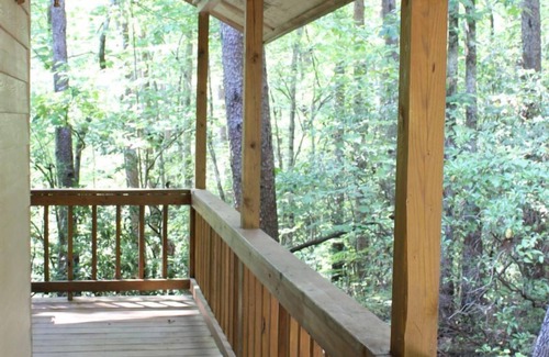 Sautee Nacoochee Cabin | Cherokee Ridge 6 - The Perfect Little Pet Friendly Getaway