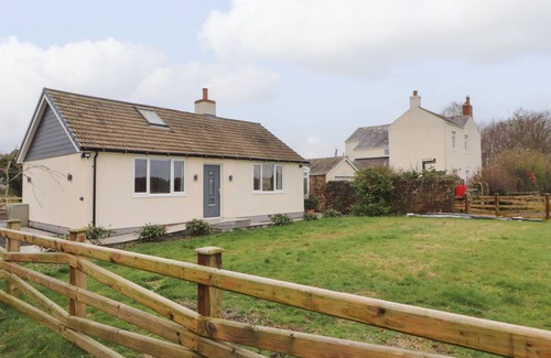 Wigton Cottage | CHERRY CROFT, family friendly, with a garden in Bowness-On-Solway