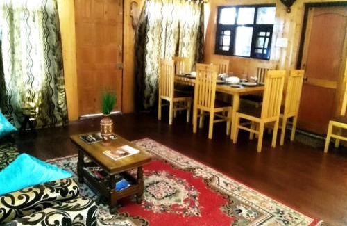 Srinagar House | Cherrytree Resort