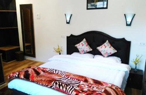 Srinagar House | Cherrytree Resort