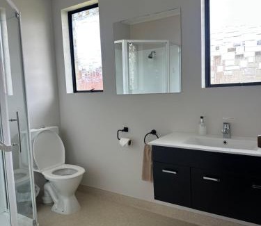 Blenheim Hotel | Cherylea Motel