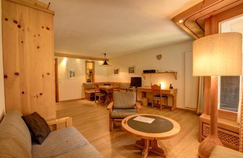 Silvaplana Apartment | Chesa Munteratsch 1-Zimmerwohnung 107 Typ B