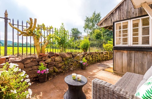Cheshire West and Chester Cottage | Cheshire Countryside, Delamere, Family Retreat