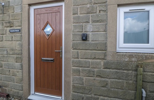 Castleton House | CHESHIRE HOUSE, pet friendly in Castleton, Peak District