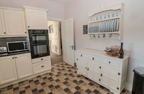 Wooler Cottage | CHEVIOT HILLS, pet friendly, with hot tub in Wooler