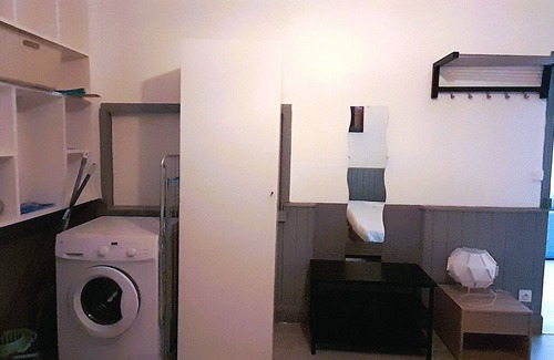 Azay-le-Rideau Apartment | Chez Benjamin -> Sleeps 2 to 4 in the center of Azay