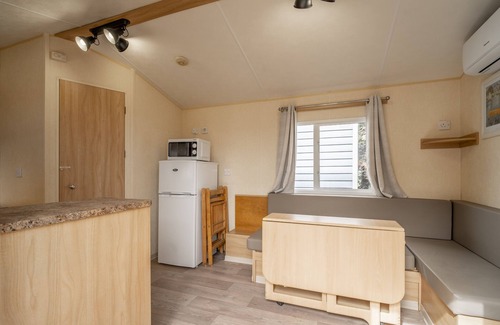 Port-la-Nouvelle House | Chez Claude - Clim' with Shared Pool, Private Terrace and Air Conditioning