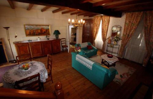 Mesnac House | Chez Germaine