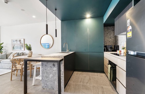 North Fremantle Apartment | Chic 1-Bed Escape in Fremantle with Parking