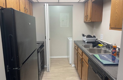 Castleton Apartment | Chic 1-bedroom apartment with fitness room and AC in fabulous Indianapolis