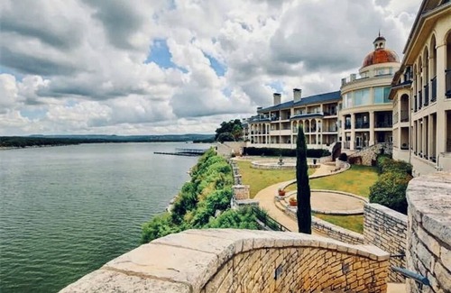Lago Vista Apartment | Chic 1-bedroom apartment with AC, fitness room in charming Lago Vista