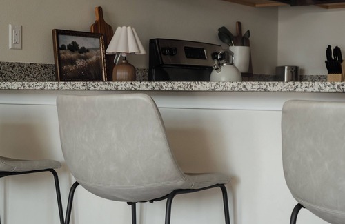 West Allis Apartment | Chic 1-bedroom apartment in cool West Allis with AC, fitness room