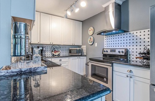 Dunedin Apartment | Chic 1-bedroom apartment with AC, WiFi in awesome Dunedin